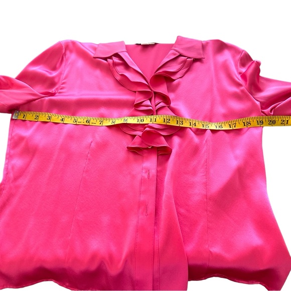 St. John bright pink silk blouse with ruffle front, long sleeve sz 8 - Picture 5 of 8